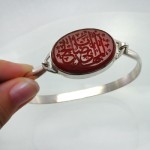 دستبند عقیق قرمز با حکاکی یا ابا صالح المهدی ویژه محرم _کد:12095