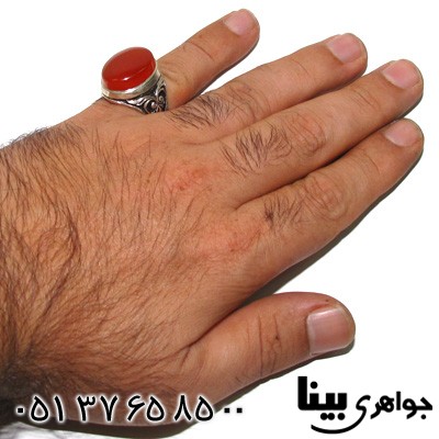 انگشتر عقیق یمنی مردانه درشت فاخر قلم زنی برجسته اسلیمی