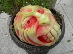 monster-grin-pumpkin-carvings