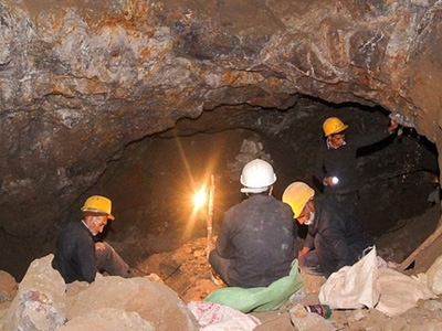 کشف معدن سنگ های عقیق در فارس