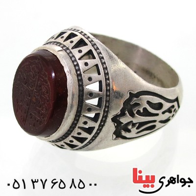 انگشتر عقیق قرمز مردانه درشت سیاه قلم اسلیمی با حکاکی و من یتق الله _کد:12325