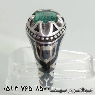 انگشتر زمرد شش چنگ شفاف