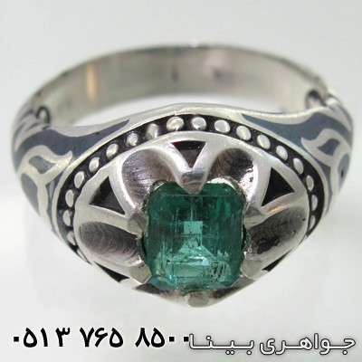 انگشتر زمرد شش چنگ شفاف