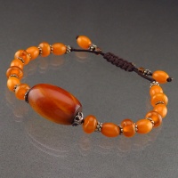 دستبند کهربا خوشرنگ و زیبا 