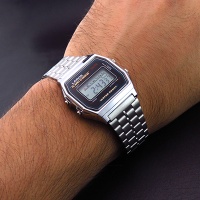 ساعت لاروس اصل ژاپنی 