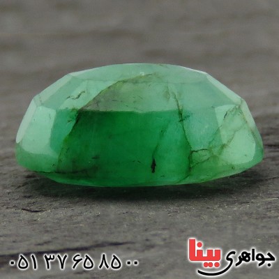 نگین انگشتر زمرد بیضی درشت خوشرنگ و خوش نقش _کد:14280