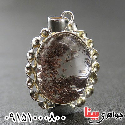 گردنبند در منظره ای زنانه با طرح جنگل گردنبند در منظره ای زنانه با طرح جنگل