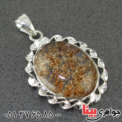گردنبند در منظره ای با طرح زیبای خزان _کد:15297