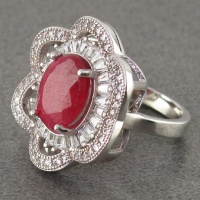 انگشتر یاقوت سرخ درشت زنانه رودیوم مدل گل 