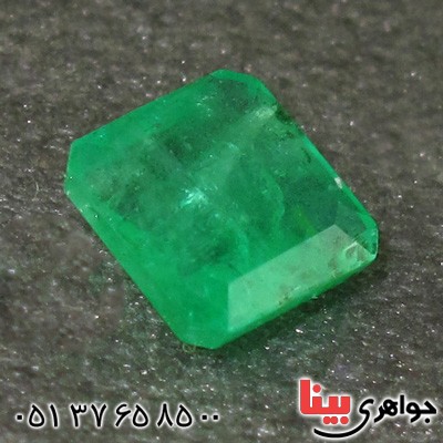 نگین انگشتر زمرد خوشرنگ AA مربعی همراه با شناسنامه بین المللی دیجیتال _کد:2108