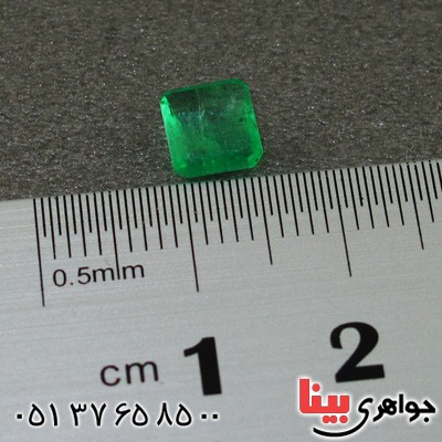 نگین انگشتر زمرد مربعی خوشرنگ AA همراه با شناسنامه بین المللی دیجیتال _کد:2137