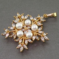 گردنبند مروارید و الماس زنانه طرح برف 