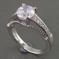 انگشتر نقره زنانه تک الماس 