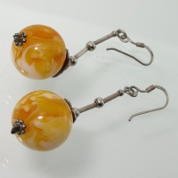 گوشواره کهربا گوی