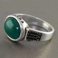 انگشتر عقیق سبز خوشرنگ و زیبا 