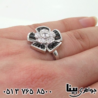 انگشتر عقیق سیاه (اونیکس) طرح گل