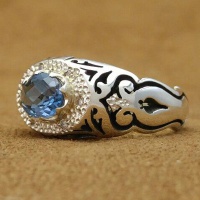 انگشتر توپاز دور الماس مدل شبکه ای 