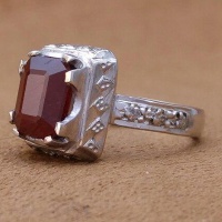 انگشتر یاقوت سرخ دور الماس بسیار فاخر 