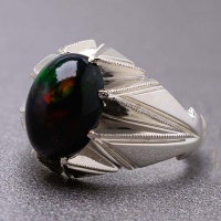 انگشتر اوپال خوشرنگ بسیار زیبا 