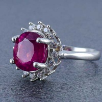 انگشتر یاقوت سرخ شفاف و کریستالی بسیار عالی 