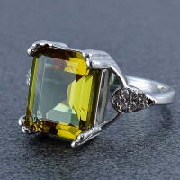 انگشتر الکساندریت زنانه بسیار خوشرنگ و خاص 