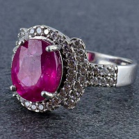 انگشتر یاقوت سرخ زنانه بسیار خوشرنگ و شفاف 