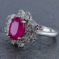 انگشتر یاقوت سرخ زنانه بسیار خوشرنگ و درخشان 