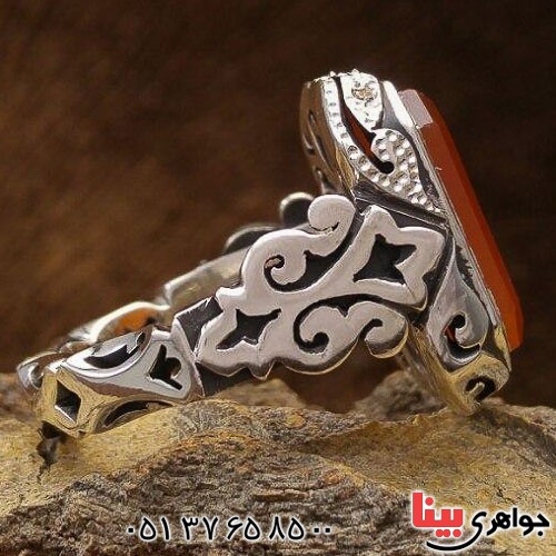 انگشتر عقیق یمنی سرخ دور الماس بسیار زیبا _کد:21867