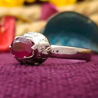 انگشتر یاقوت سرخ خوشرنگ دست ساز زنانه 