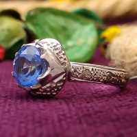 انگشتر توپاز آبی و الماس خاص و فاخر زنانه 