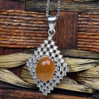 گردنبند عقیق یمنی زرد خوشرنگ زیبا 