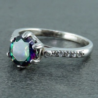 انگشتر توپاز هفت رنگ بسیار زیبا 