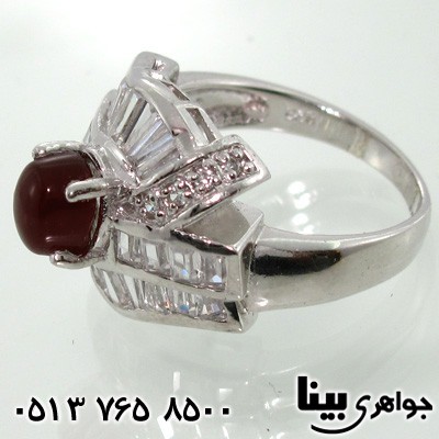 انگشتر عقیق یمنی زنانه با نگین باگت