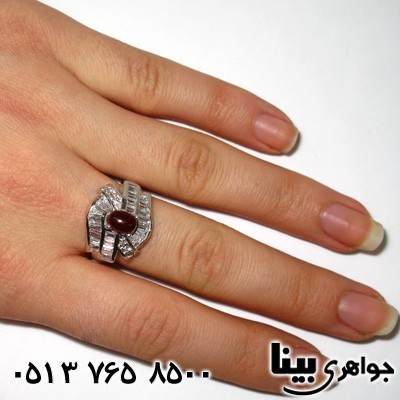انگشتر عقیق یمنی زنانه با نگین باگت