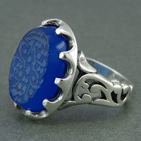 انگشتر عقیق آبی خوشرنگ و خاص با حکاکی زیبا 