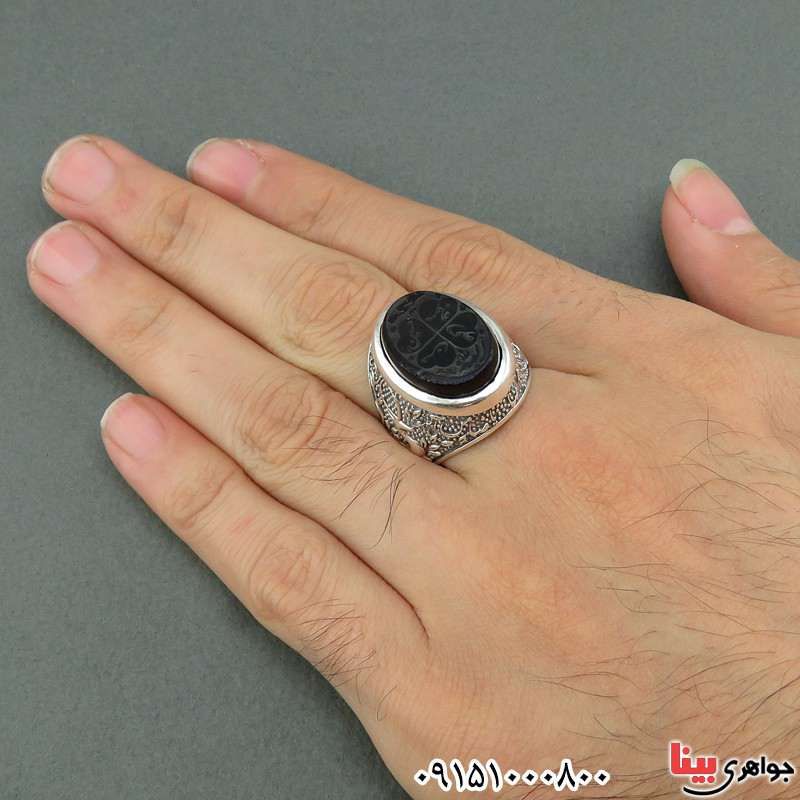 انگشتر عقیق سیاه (اونیکس) مردانه زیبا با حکاکی پنج تن _کد:25773