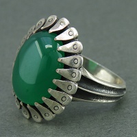 انگشتر عقیق سبز خوشرنگ مردانه بسیار زیبا 