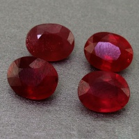 نگین انگشتر یاقوت سرخ خوشرنگ و خاص 