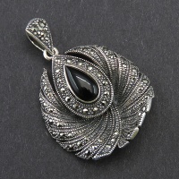 گردنبند عقیق سیاه (اونیکس) خاص مارکازیتی زنانه 