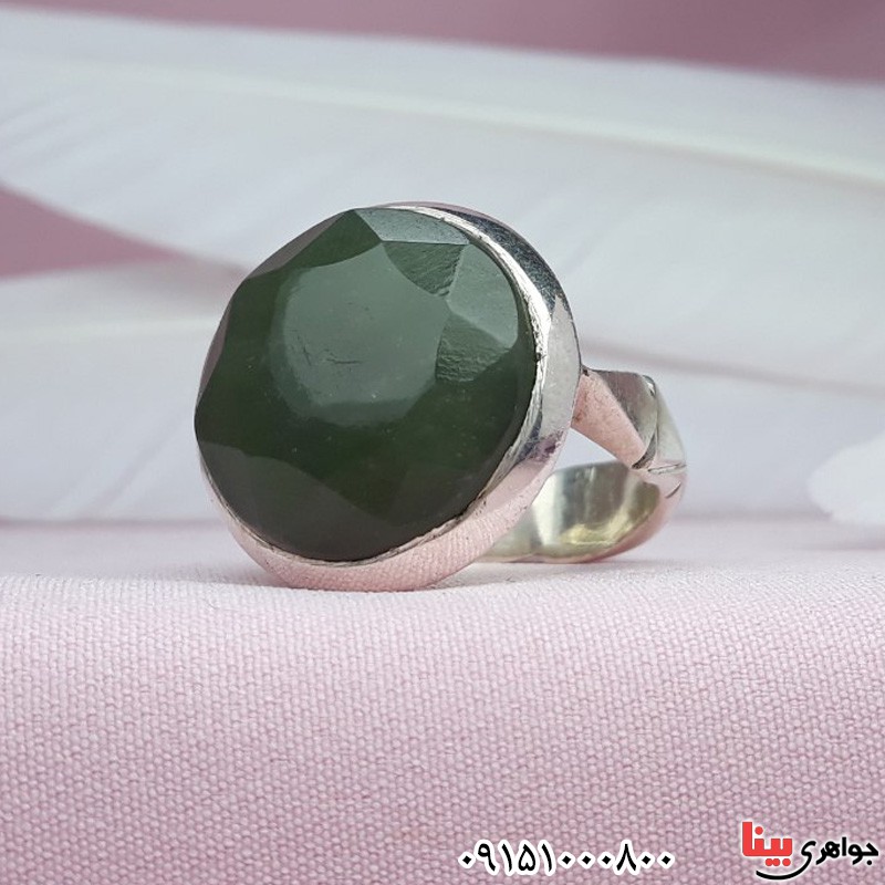 انگشتر یشم یمنی دست ساز درشت همراه با حرز و تربت _کد:30246