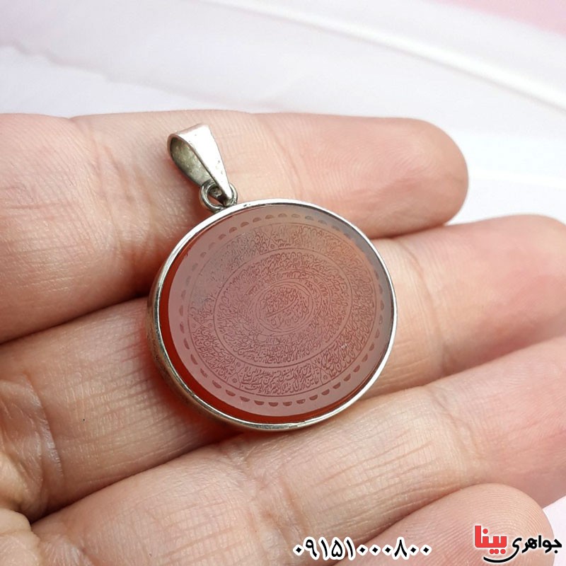 گردنبند عقیق قرمز خطی با حکاکی 16 ذکر و قاب نقره دست ساز _کد:30783