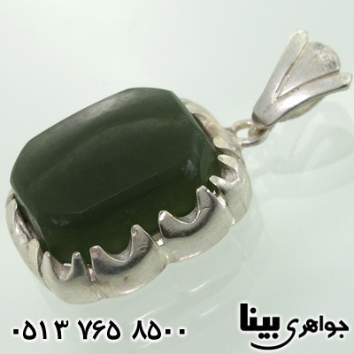 گردنبند یشم مربعی
