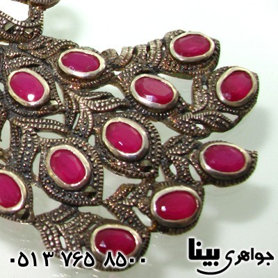 گردنبند یاقوت سرخ و گل سینه طاووسی