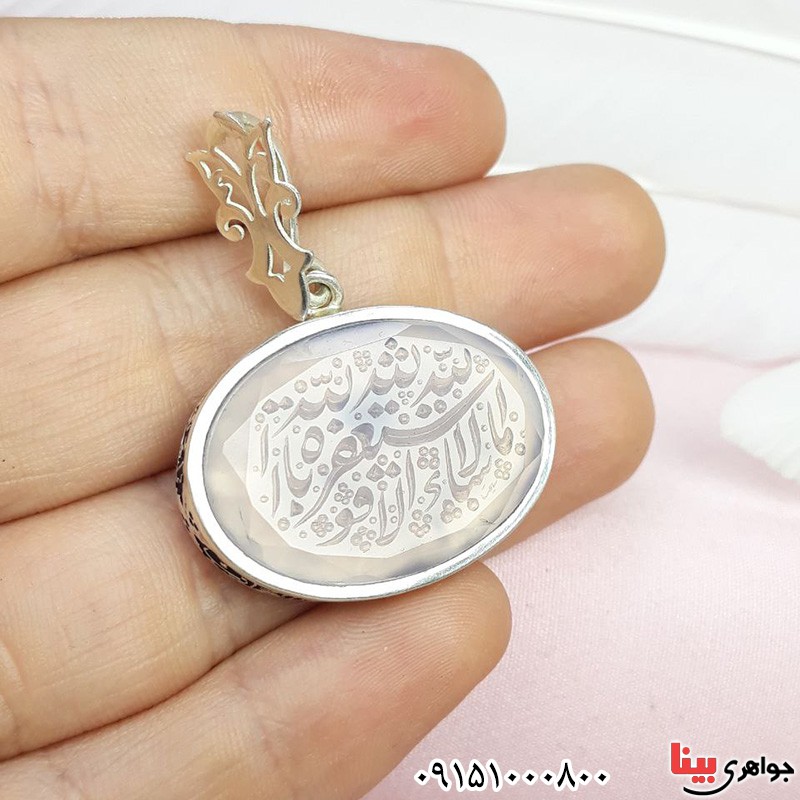 گردنبند عقیق یمنی سوسنی پشت بسته با حکاکی و قاب نقره _کد:32284