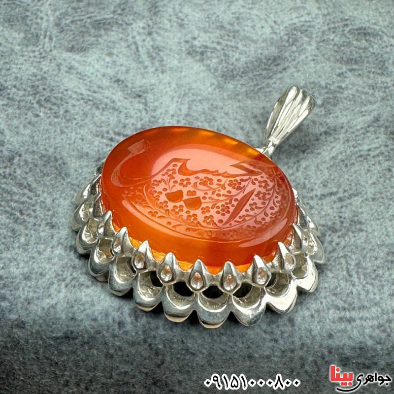 گردنبند عقیق یمنی سرخ خطی فاخر و درشت با حکاکی گردنبند عقیق یمنی سرخ خطی فاخر و درشت با حکاکی