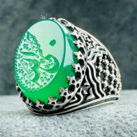 انگشتر عقیق سبز خطی بسیار خوشرنگ با حکاکی حسبی الله 