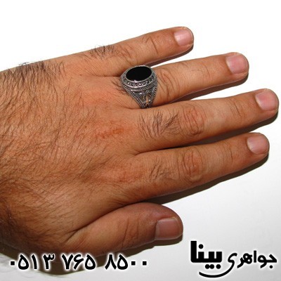 انگشتر عقیق سیاه (اونیکس) با نقش نخل