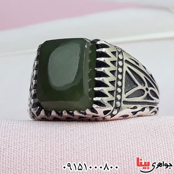 انگشتر یشم یمنی بسیار خاص و شکیل _کد:33830