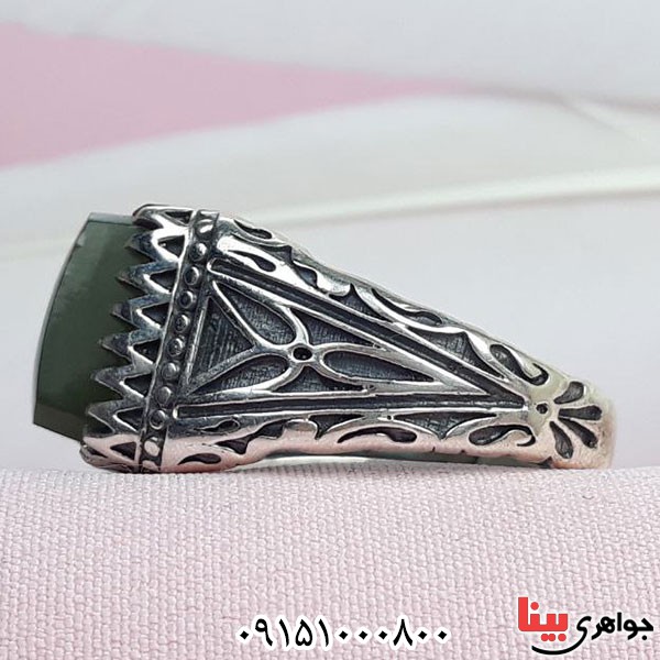 انگشتر یشم یمنی بسیار خاص و شکیل _کد:33830