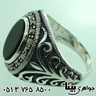 انگشتر عقیق سیاه (اونیکس) و حدید درشت
